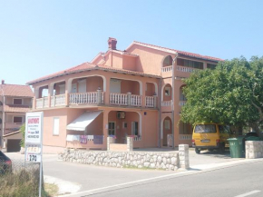 Apartments Sandra, Lopar